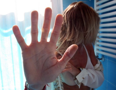 Partinico (Palermo), tema della figlia denuncia violenze: padre condannato a due anni