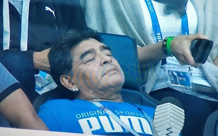 Maradona è morto, la fake news fa il giro del mondo. E lui mette una taglia sull'autore della notizia