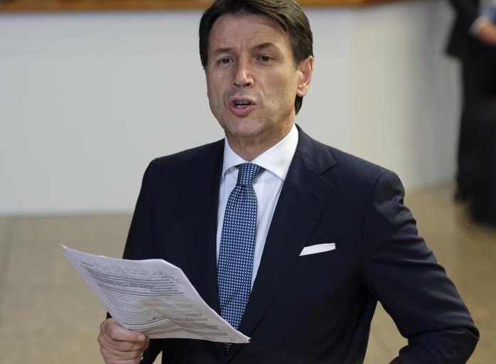 Migranti, l'accordo col buco: i centri raccolta sono volontari. Ma nessuno li vuole in casa (foto Ansa)