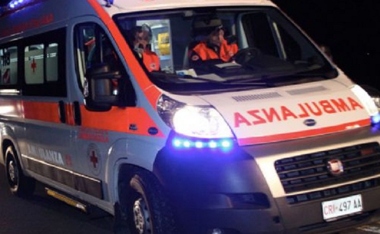 Pesaro, parà Esercito resta ferita gravemente durante una esercitazione (foto Ansa)