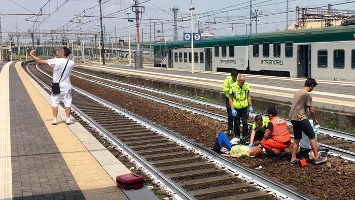 Piacenza. Donna sotto treno proprio davanti a me, botta di c... mi faccio un selfie!