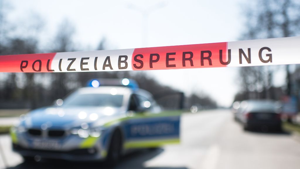 Germania, strage in famiglia: uccide la moglie e i tre figli, poi tenta il suicidio