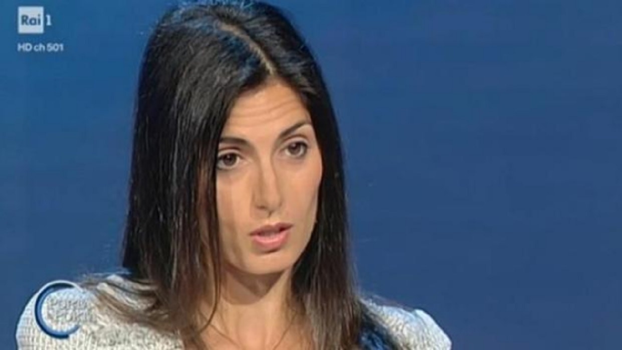 Virginia Raggi accanimento perché donna
