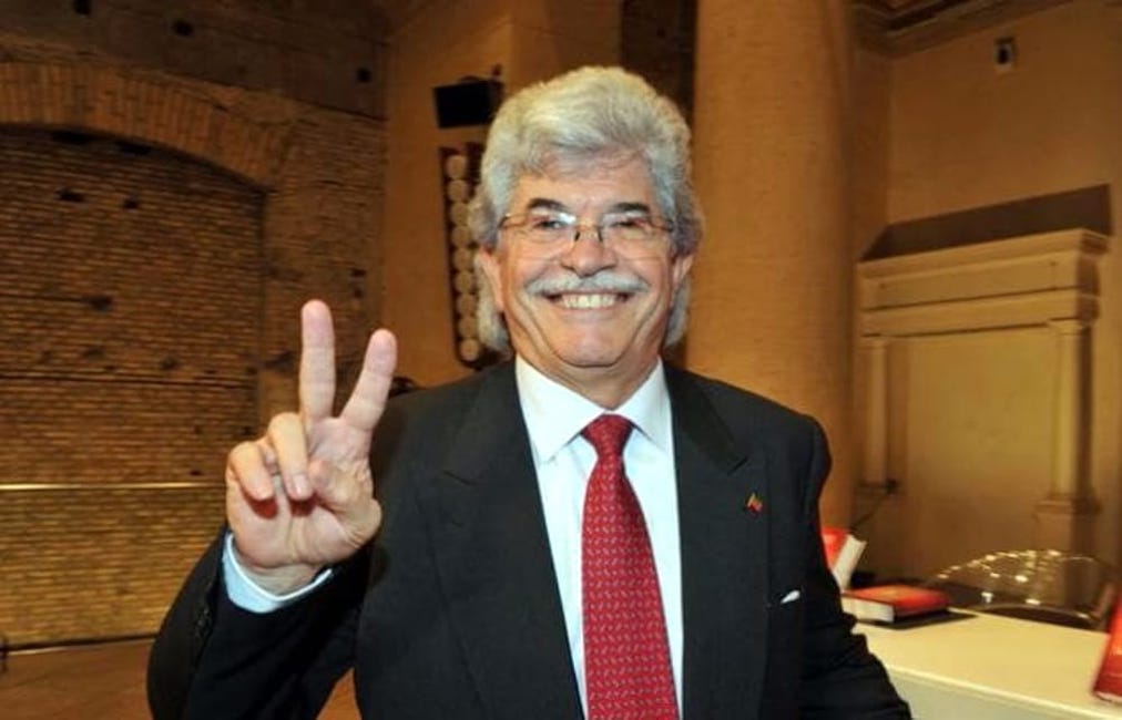 YOUTUBE Antonio Razzi: "Tv? No, resto in politica. Voglio andare con Salvini"