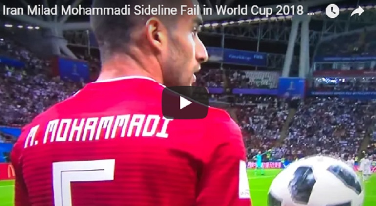 YOUTUBE Mondiali 2018, Mohammadi tenta la rimessa laterale con capriola ma... finisce malissimo