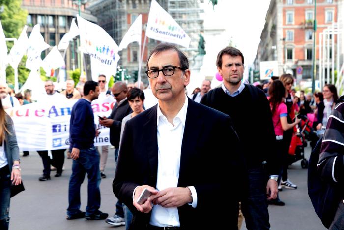 Milano, Beppe Sala riconosce 9 bambini figli di famiglie arcobaleno