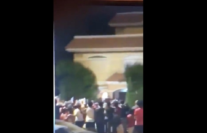 Momo Salah assediato sotto casa a Il Cairo: qualcuno ha messo l'indirizzo sui social