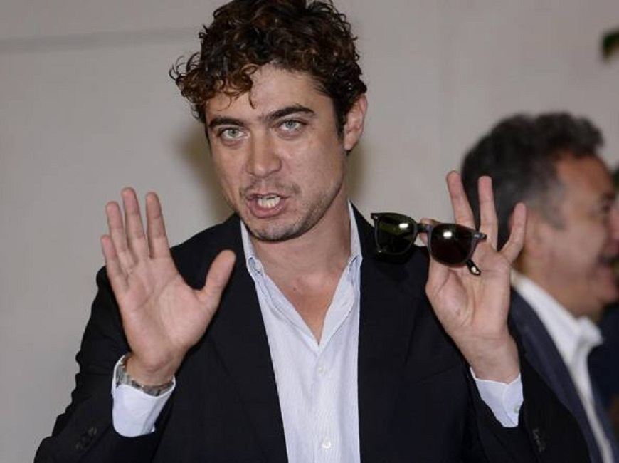 Riccardo Scamarcio tifa Salvini: "Non è razzista ma nazionalista nel senso più nobile del termine"