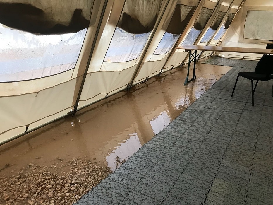 Tribunale Bari, tendopoli allagata per temporale3