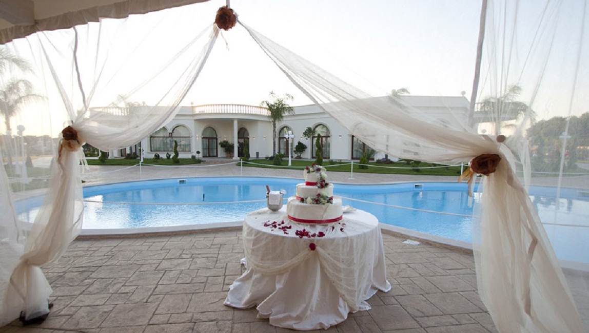 Crolla balaustra, Stefano Vetrugno precipita da terrazza del centro ricevimenti e muore