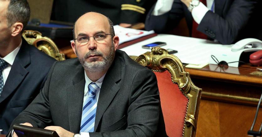 Vito Crimi, Vita gli fa credito: Editoria malata, dopo il nulla di Lotti, tu puoi...