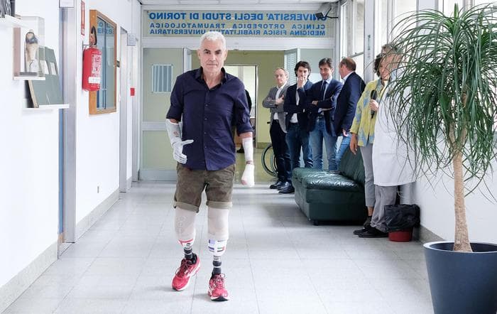 Roberto Zanda, ironman con mani e gambe amputate: "Torno a correre alla maratona in Namibia"