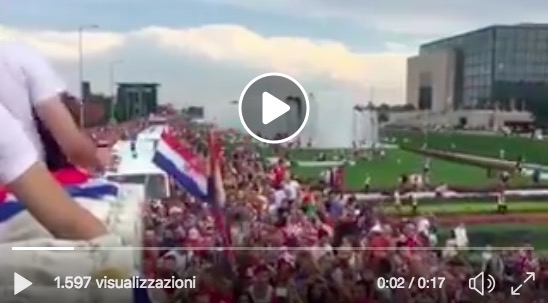 Croazia seconda al Mondiale, l'accoglienza dei tifosi a Zagabria è da brividi