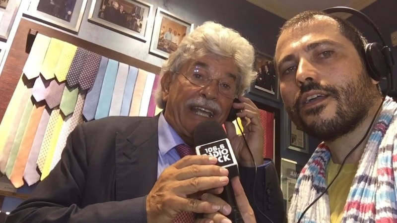 Antonio Razzi canta per Radio Rock