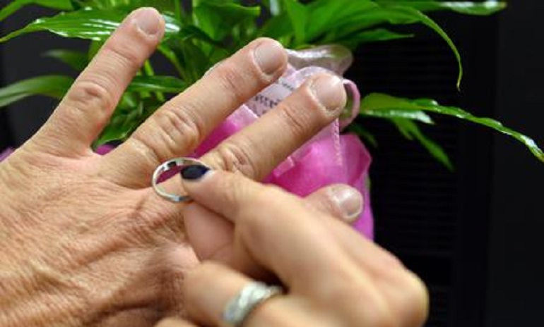 Assegno divorzio, quant'è? 500 euro al mese (la media) (foto Ansa)