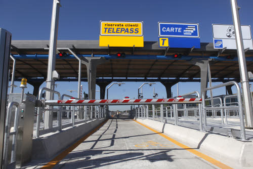 Autostrada A1 Milano-Napoli, lavori: i tratti chiusi e gli orari