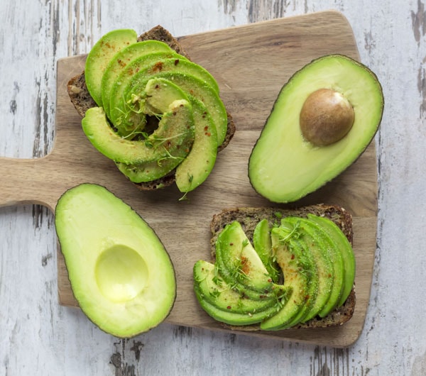 Avocado mania su Instagram. Ma i nutrizionisti avvertono: "Meglio non esagerare"