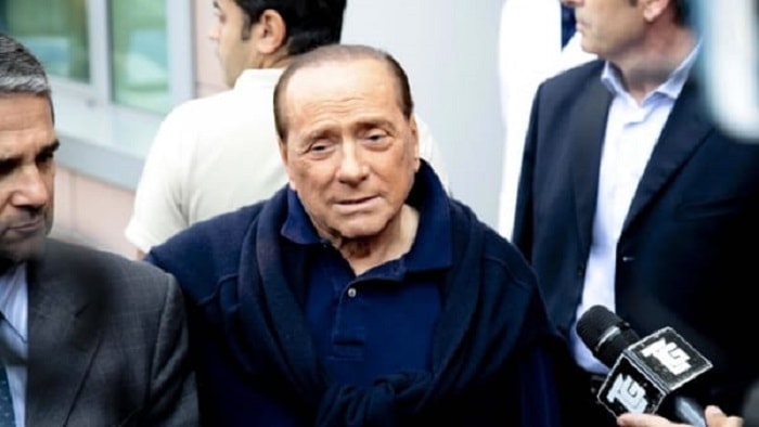 Silvio Berlusconi al San Raffaele di Milano: ricoverato più ore del previsto