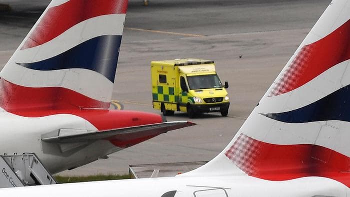 Londra, atterraggio d'emergenza per il volo British Airways da Napoli