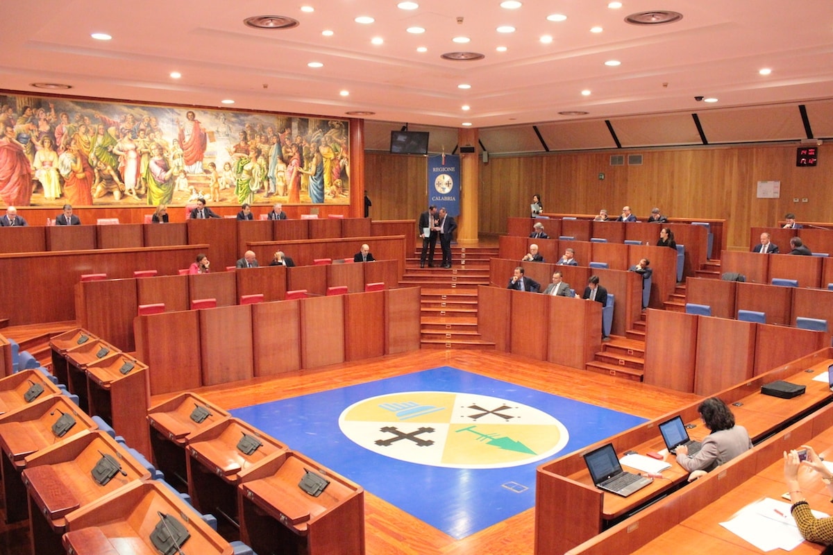 Mario Casalinuovo è morto. Fu esponente di spicco del Psi e presidente del Consiglio della Calabria