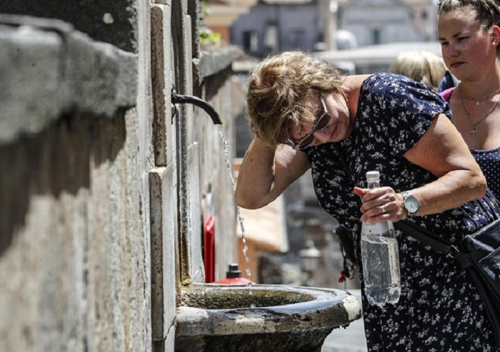 Mente, reni e polmoni: il caldo peggiora le malattie, i consigli dell'Oms