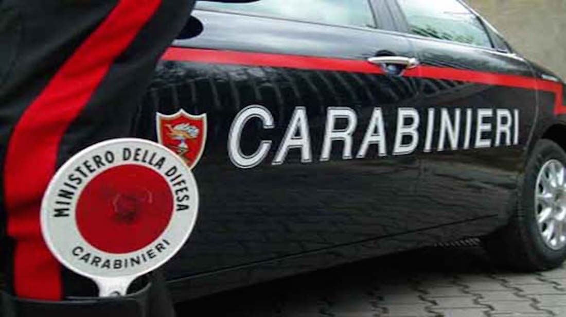 Medolla (Modena), accusa la sorella di essere "troppo occidentale" e devasta la casa
