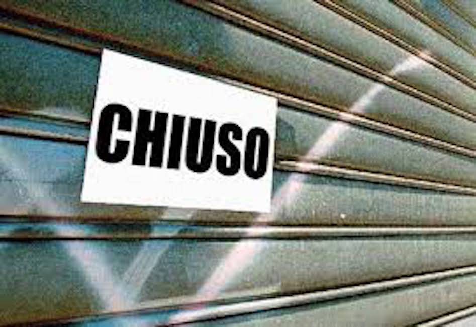 Negozi chiusi la domenica: a rischio 400mila posti di lavoro. Le associazioni dei commercianti si dividono