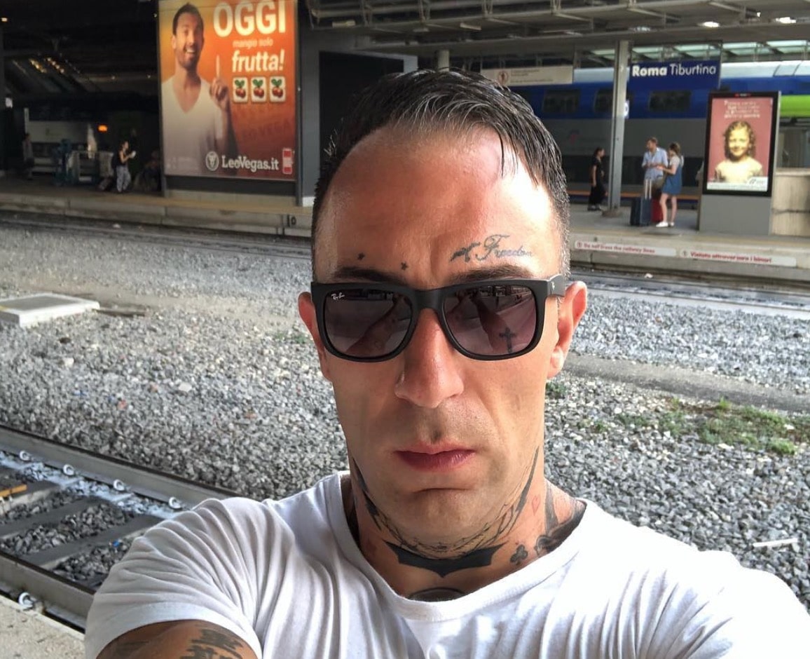 Simone Coccia contro Danilo Aquino: "La sincerità non sai ndo ca*** sta"