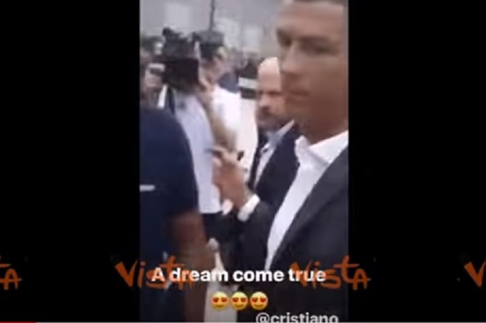 Cristiano Ronaldo esce dalle visite mediche e saluta i tifosi