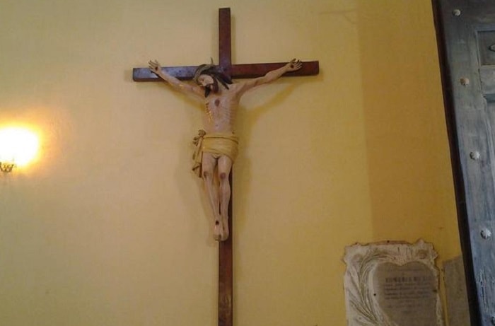 Crocifisso obbligatorio nei luoghi pubblici, Salvini dixit. Ma Gesù disse: non mischiamo Cesare e Dio