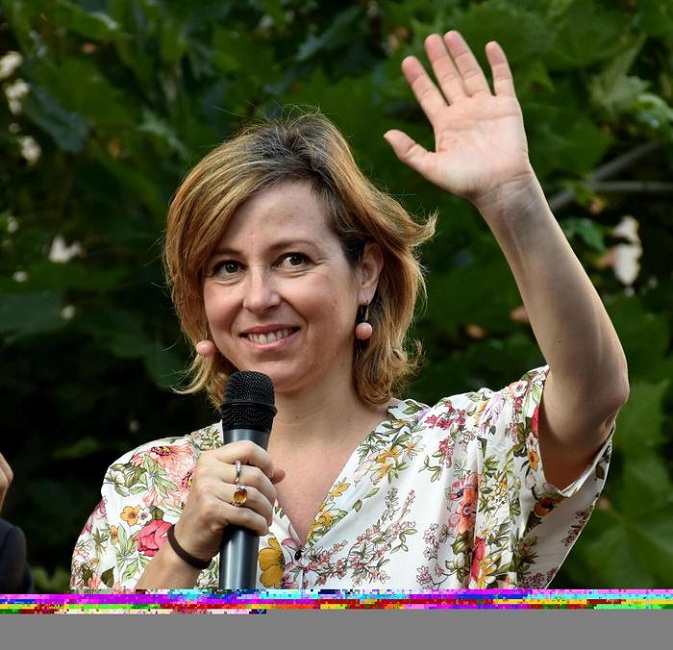 Giulia Grillo in conferenza stampa: "Aspetto un figlio e lo farò vaccinare"