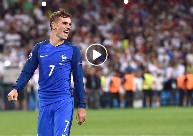 Var nella storia dei Mondiali, assegna il rigore segnato da Griezmann nella finale Francia-Croazia