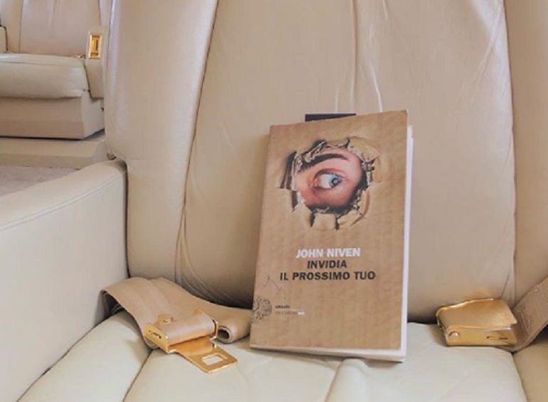 Sonia Bruganelli, la moglie di Bonolis su Instagram: "Falli morire d'invidia..."