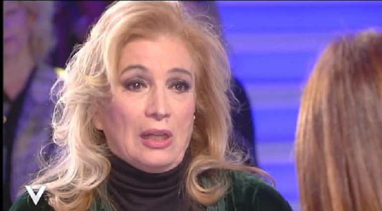 Iva Zanicchi confessa a Paola Perego: "Da due anni non parlo con mia sorella"