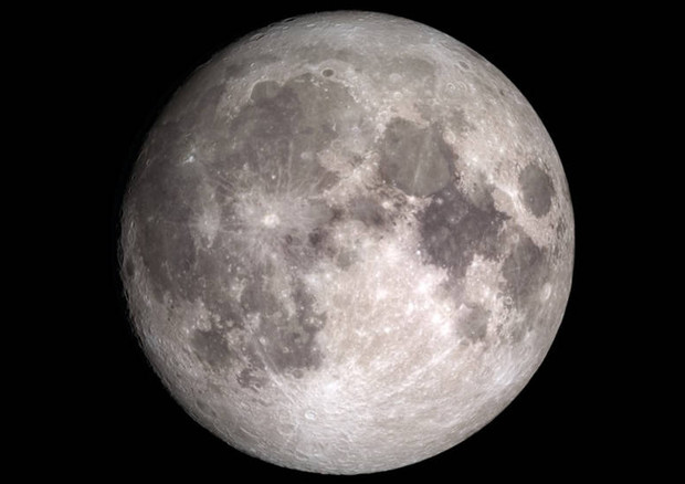 Vita aliena sulla Luna in un lontano passato: lo studio pubblicato sulla rivista Astrobiology