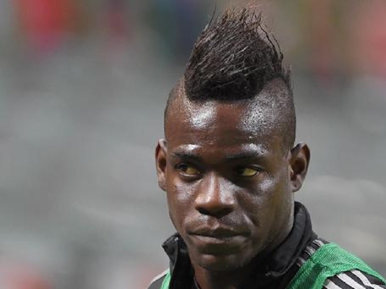 Balotelli non si presenta al ritiro col Nizza. Tuttosport: "De Laurentiis lo vuole al Napoli"