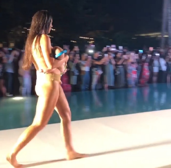 Mara Martin modella sfila passerella