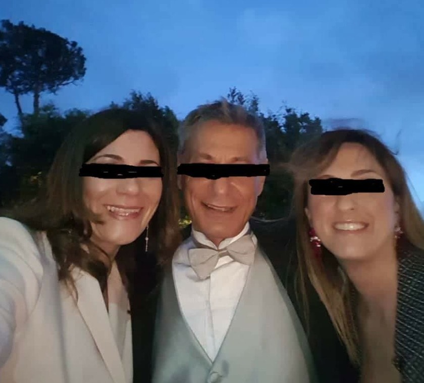 Ospedale Napoli, tutti invitati dal primario: il reparto chiude per la festa