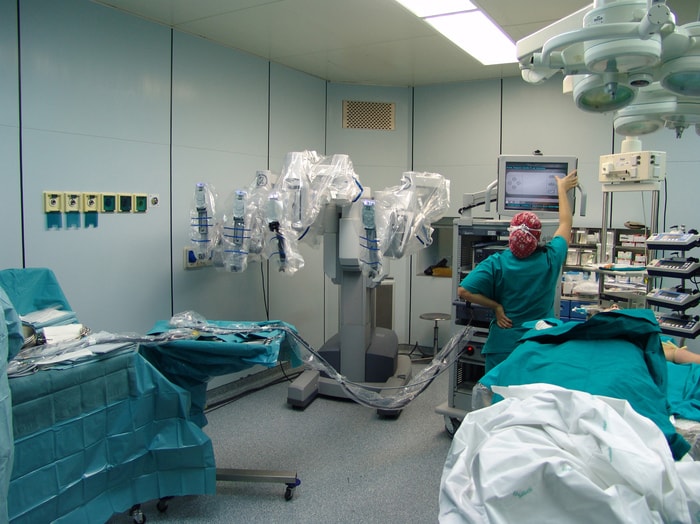 Modena, incinta scopre tumore al seno: guarisce e partorisce