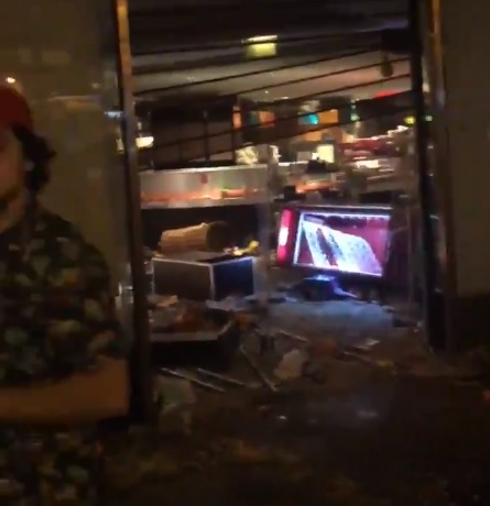 parigi Champs-Élysées incidenti