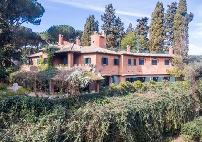 Carlo Ponti: in vendita a 19 milioni la villa delle star appartenuta al produttore