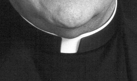 Prete senza vergogna: "Ha preso lei l'iniziativa". Lei, bambina di 10 anni...