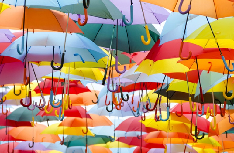 Meteo, le previsioni. Italia spaccata in due: maltempo al Nord, sole al Centro e al Sud (foto Ansa)