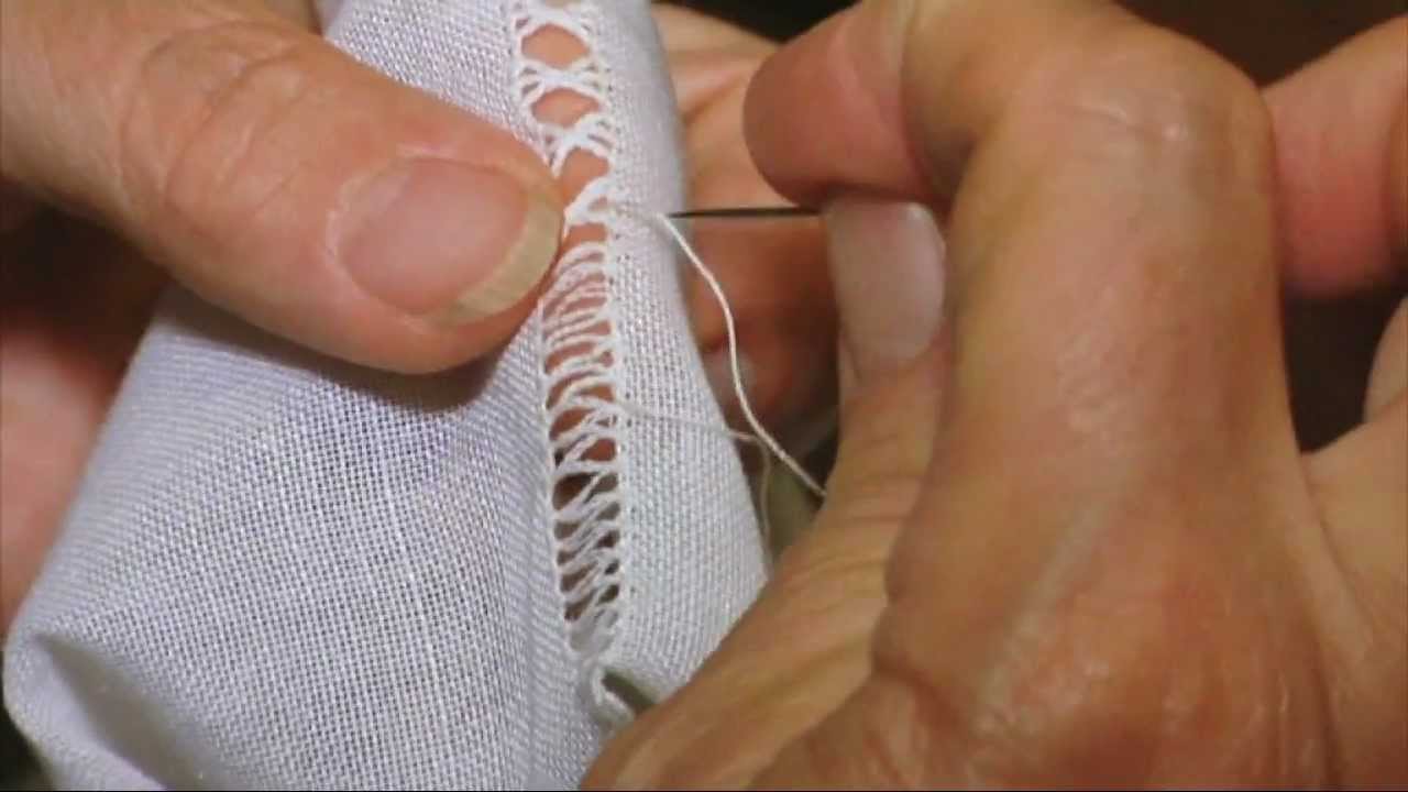 La nonna di Roma che a 98 anni ricama davanti alla metro: multata!