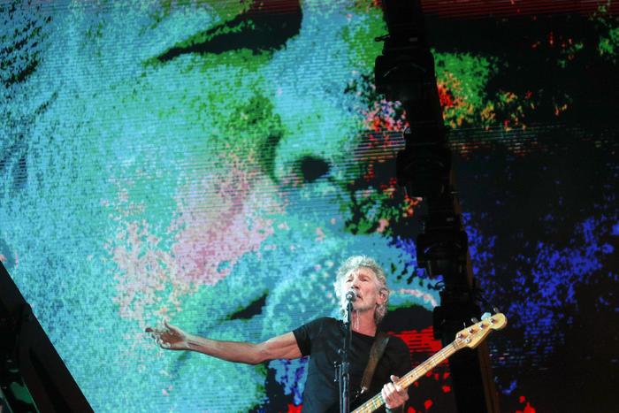 Roger Waters infiamma il Circo Massimo contro Donald Trump: "Restiamo umani. No ai fascismi"