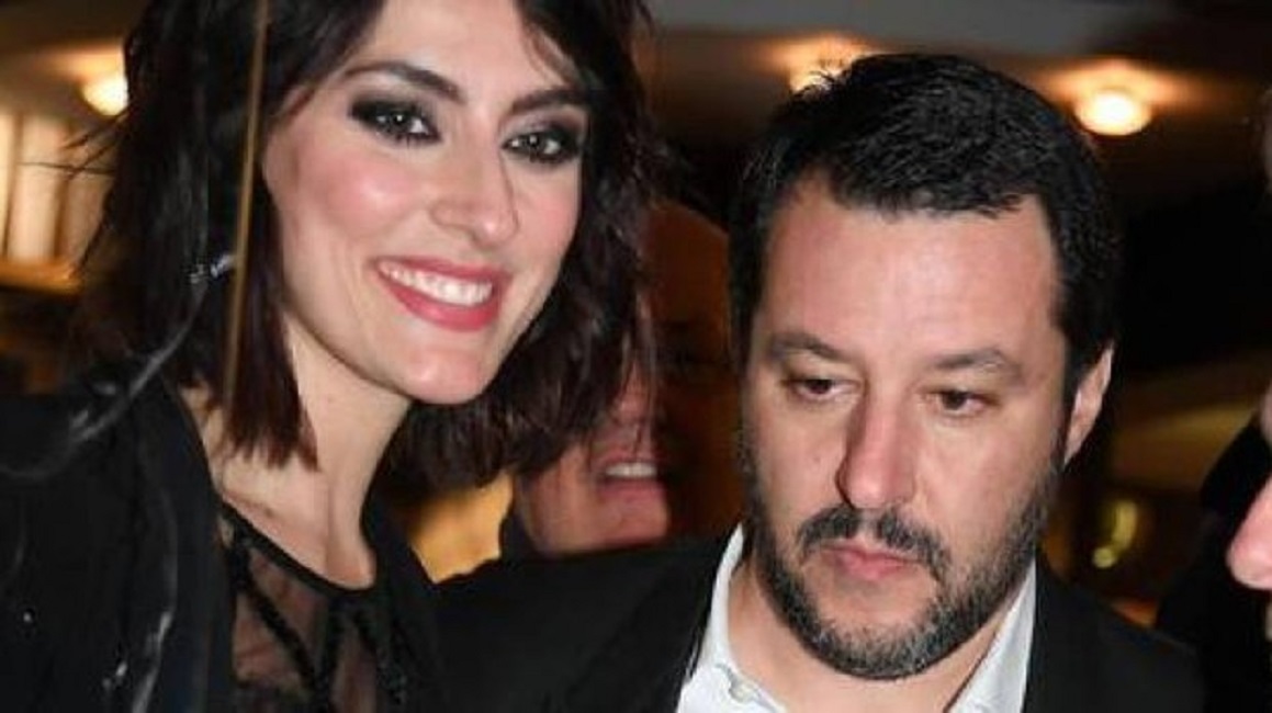 Elisa Isoardi e il post sospetto: "Ho imparato che si può volare anche soli". Crisi con Salvini?