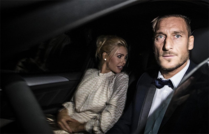 Ilary Blasi e Francesco Totti come Sandra e Raimondo Vianello: presto "Casa Totti"
