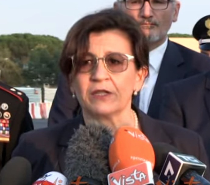 Libia, ministro Trenta: "Immigrazione incontrollata e terrorismo sono due facce della stessa medaglia" - VIDEO