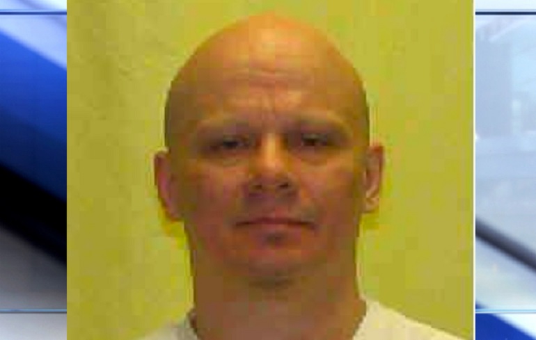 Robert Van Hook giustiziato,nel 1985 strangolò e accoltellò un uomo adescato in un bar