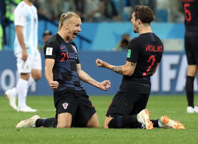 Domagoj Vida e Ognjen Vukojevic fanno scoppiare un caso diplomatico, eliminano la Russia e dedicano la vittoria all'Ucraina